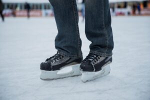**Kaunas ant ledo: kaip miesto čiuožimo tradicijos formuoja sveiką gyvenseną nuo vaikystės iki senjorų amžiaus**